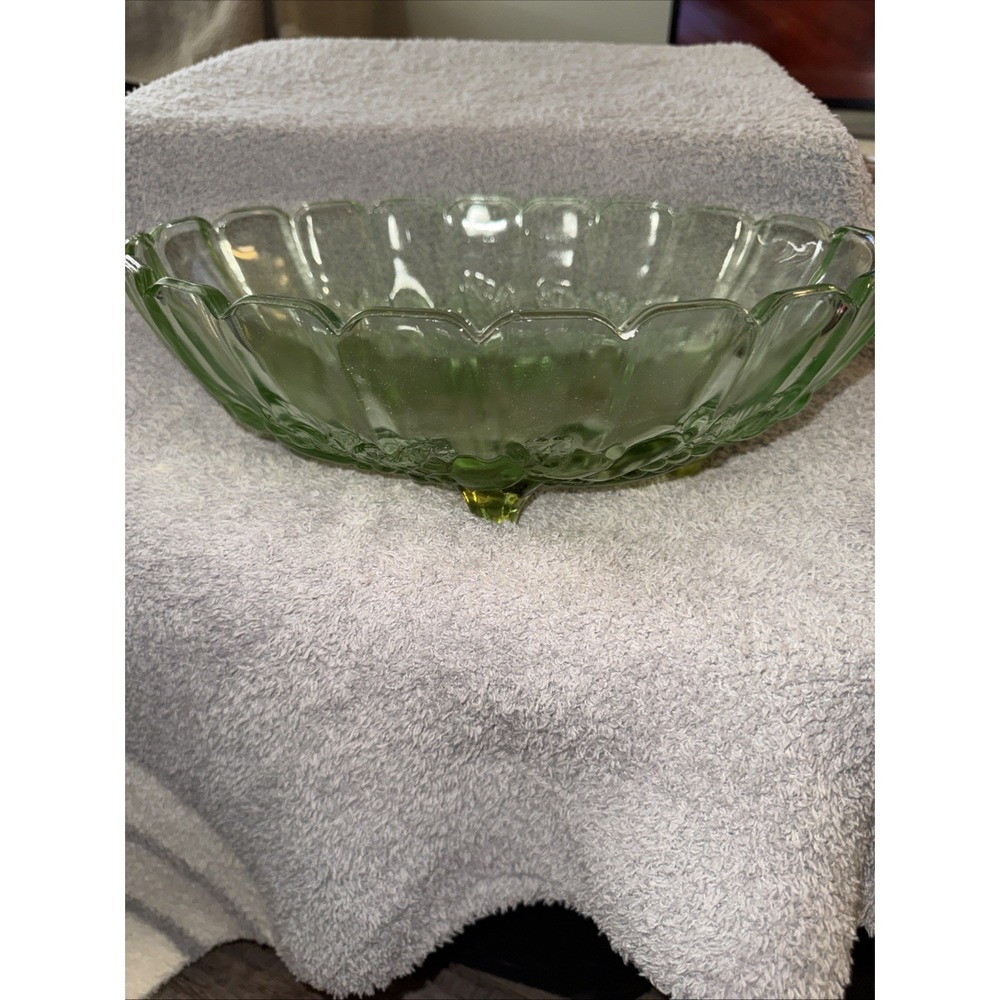 Vtg Indiana Glass Footed Oval Scallop Rim Harvest Fruit Bowl 12"  Light Green